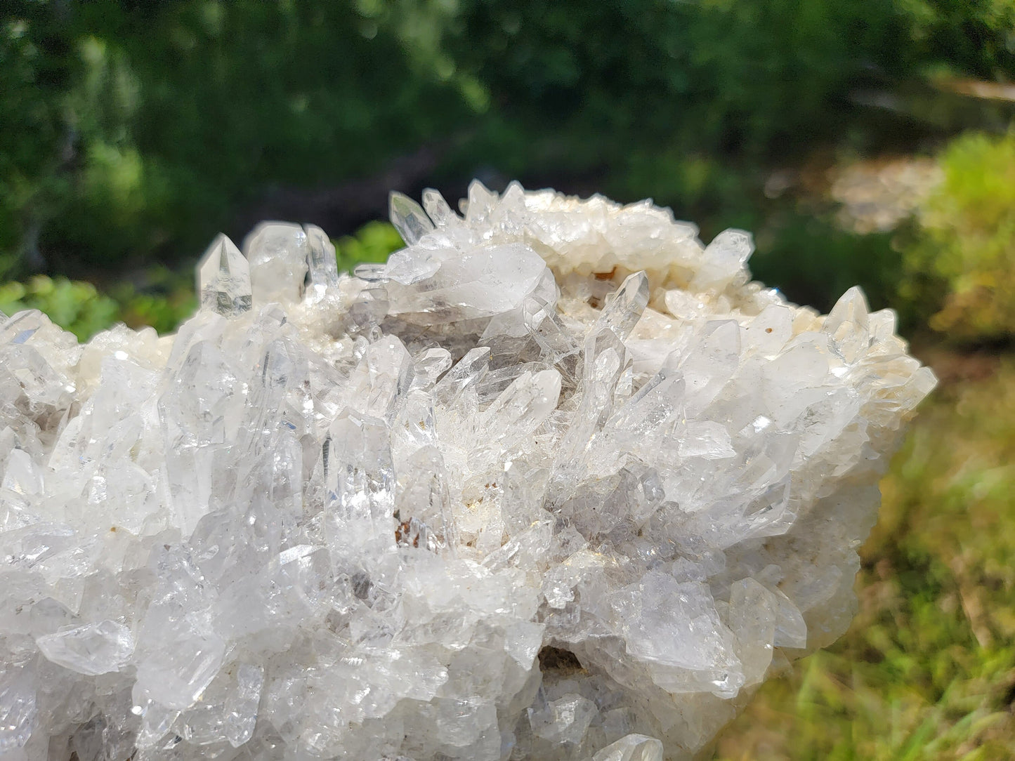Clear Quartz Crystal Cluster || Raw Quartz Cluster || Lemurian Quartz Crystal Cluster