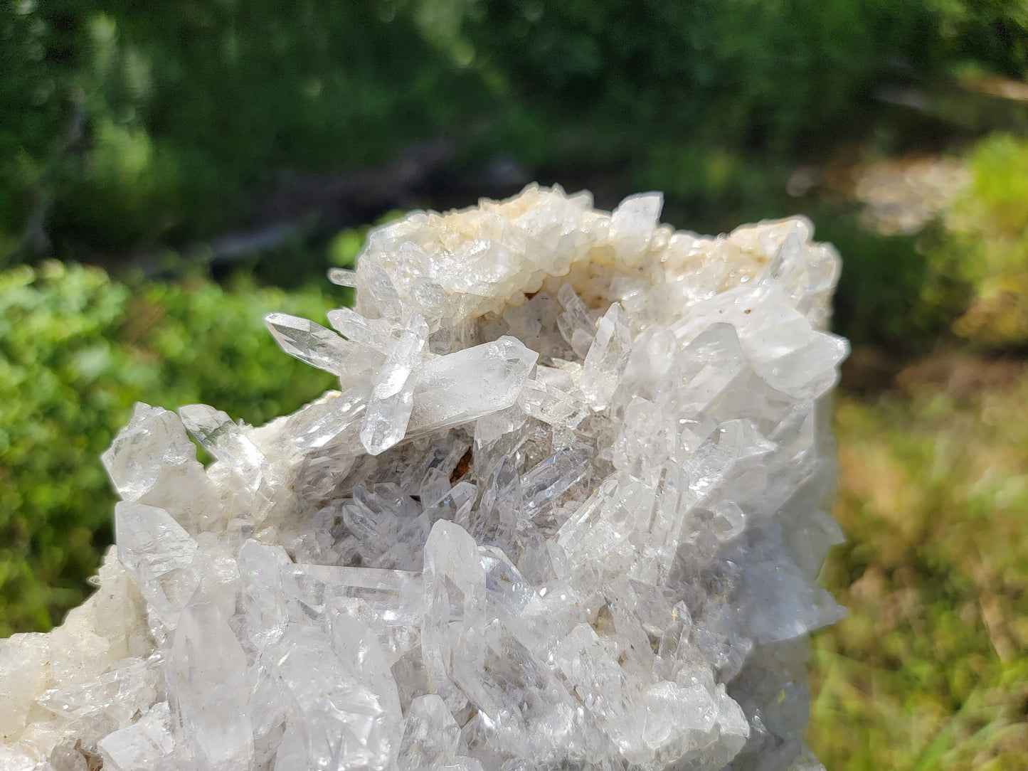 Clear Quartz Crystal Cluster || Raw Quartz Cluster || Lemurian Quartz Crystal Cluster