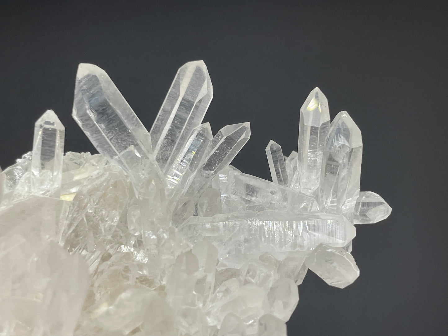 Clear Quartz Crystal Cluster || Raw Quartz Cluster || Lemurian Quartz Crystal