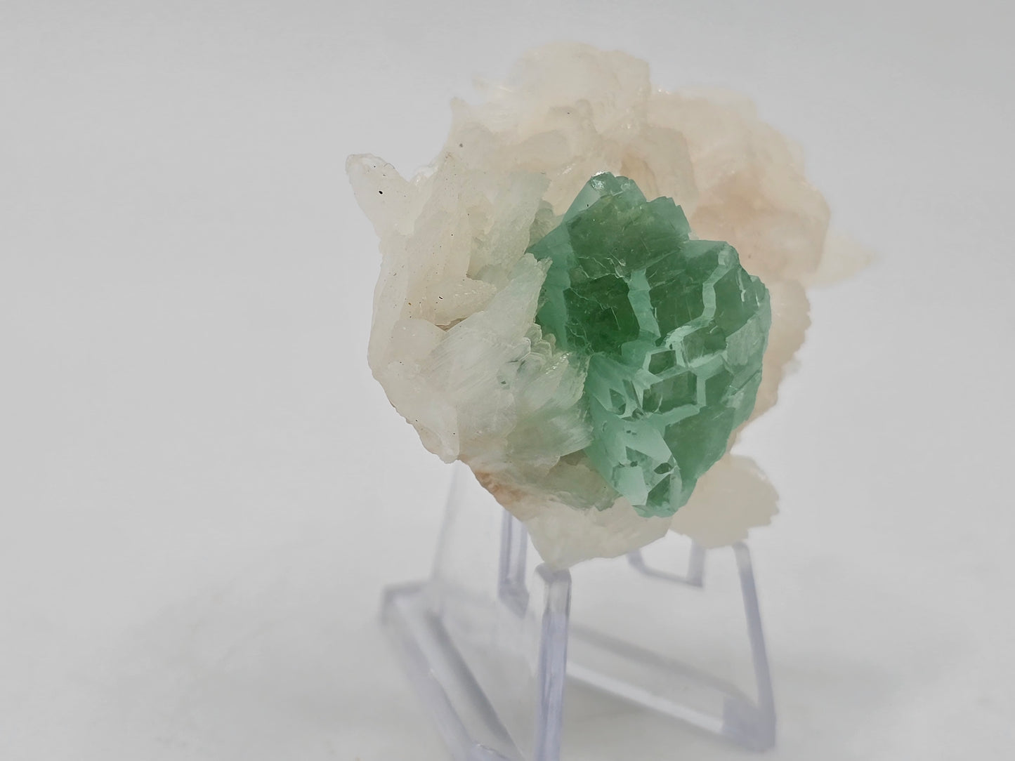 Disco Ball Green Apophyllite Cluster || Gemmy Green Apophyllite Cluster || #104