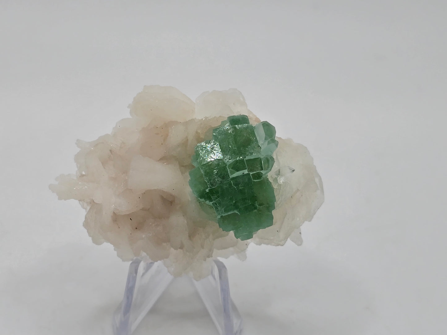 Disco Ball Green Apophyllite Cluster || Gemmy Green Apophyllite Cluster || #104