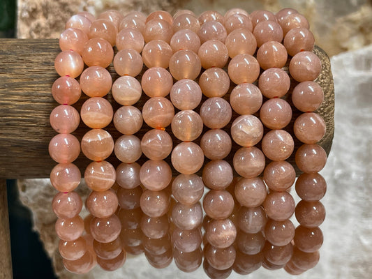 Peach Moonstone Crystal Bracelet || Peach Moonstone Beaded Bracelet || Peach Moonstone Crystal Jewelry